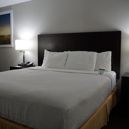Days Inn By Wyndham Mexico Esterno foto